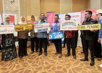 REEZAL MERICAN Naina Merican (tengah) pada program Himpunan Usahawan Bumiputera Pulau Pinang di Hotel The Light, Seberang Jaya, Pulau Pinang, hari ini.