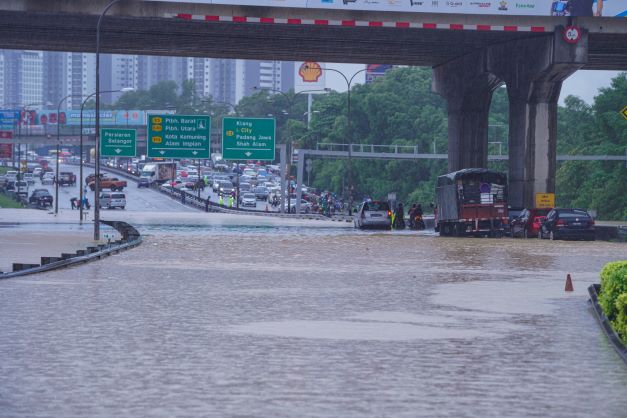 Highway banjir federal Banjir Melanda