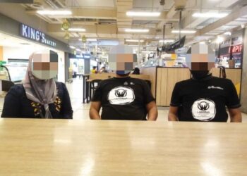 LIANA (dari kiri), Ezzat dan Afiz memastikan sambutan Aidilfitri tahun ini lebih bermakna untuk mereka serta keluarga selepas bergelar banduan akibat terjerat dengan dadah.