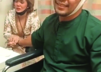 KAMAL Adli bersama Uqasha Senrose di sebuah hospital di Singapura selepas kejadian serangan seorang individu di Singapura, kelmarin.
– GAMBAR INSTAGRAM UQASHA SENROSE