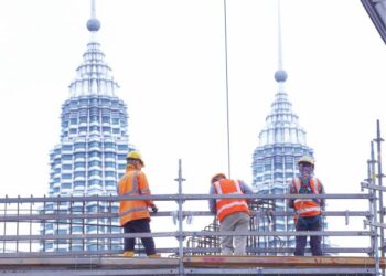 HARGA bahan binaan termasuk simen, besi meningkat. - GAMBAR HIASAN
