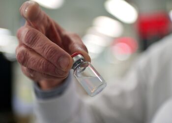 Kementerian telah melupuskan kira-kira 6.25 tan botol vaksin di seluruh negara setakat ini. - AFP