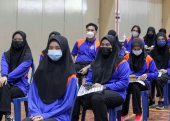 KAJIAN pada 2019 menunjukkan seorang daripada enam remaja di Malaysia pernah menjadi mangsa buli. – GAMBAR HIASAN/FAISOL MUSTAFA