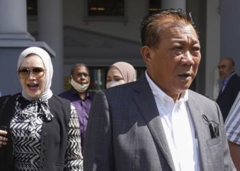 BUNG Moktar Radin dan Zizie Izette