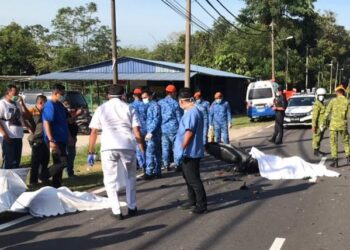 KEADAAN kemalangan membabitkan dua penunggang motosikal yang maut di lokasi kejadian di Kilometer 3, Jalan Chembong-Ulu Kanchung, Rembau pagi tadi.