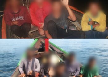 DUA bot nelayan Indonesia serta sembilan kru warganegara itu ditahan Maritim Malaysia di Pulau Kendi, Pulau Pinang semalam kerana didapati menceroboh perairan negara.