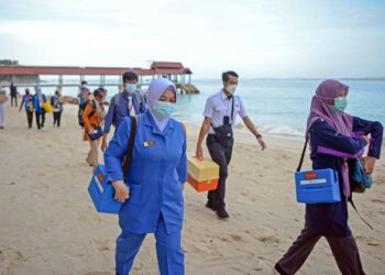 TERENGGANU pernah tersenarai sebagai negeri paling rendah kadar pendaftaran dan penerimaan dos vaksinasi dalam kalangan populasi dewasanya. - UTUSAN/ PUQTRA HAIRRY