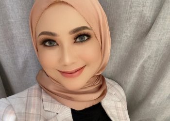 FEEYA Iskandar tidak berniat merahsiakan kehamilannya yang ketiga.