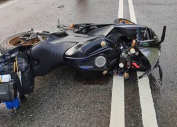 KEADAAN motosikal ditunggang mangsa yang terlibat kemalangan berhampiran Loji Air Jalan Tulai, Bintangor Sarawak, hari ini. 