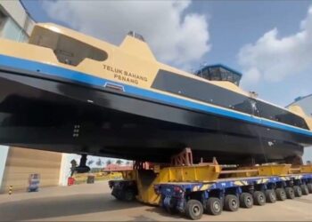 SEBUAH feri yang tertera nama Teluk Bahang yang tular dalam media sosial menimbulkan rasa teruja orang ramai yang beranggapan ia akan menggantikan feri ikonik Pulau Pinang yang ditamatkan perkhidmatannya pada Januari 2021.