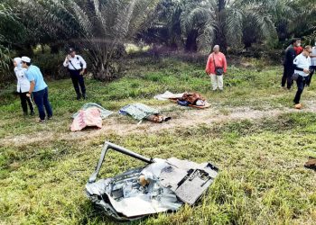 Mayat tiga beradik yang maut dalam nahas di Kilometer 18, Jalan Bentong-Raub semalam.