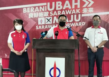 CHONG Chien Jen bercakap semasa sidang akhbar hari ini. - IHSAN DAP