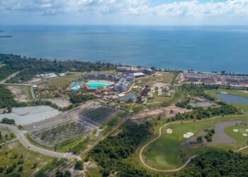 PUSAT percutian Desaru Coast yang terletak di Kota Tinggi diiktiraf sebagai 100 destinasi terbaik dunia 2021 oleh Time Magazine di Johor.