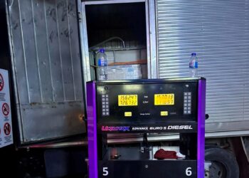 TANGKI fiber tambahan yang digunakan untuk menyeleweng diesel ketika serbuan dilakukan di Jalan Kubang Rotan, Alor Setar.