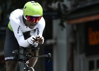 Nicholas Dlamini akan menjadi pelumba kulit hitam pertama dari Afrika Selatan yang akan berlumba di Tour de France.