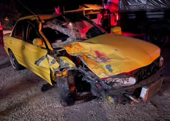 KEADAAN kereta jenis Proton Saga terlibat kemalangan yang meragut nyawa dua remaja di Batu 6, Simpang Empat, Alor Setar, Kedah, semalam.