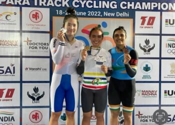 Nurul Izzah Izzati menjadi pelumba wanita Malaysia pertama memenangi emas Kejohanan Berbasikal Trek Asia.