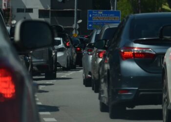 KIRA-KIRA 833,000 buah kenderaan memasuki Pulau Pinang sejak Jumaat lalu menjelang sambutan Hari Raya Aidilfitri.