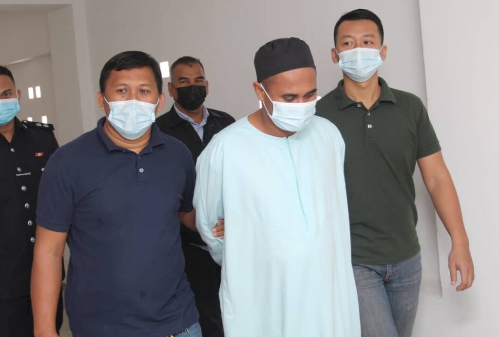 8 lagi pertuduhan cabul dihadapi Ustaz Cabul 8 lagi pertuduhan cabul dihadapi Ustaz Cabul