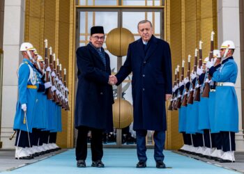 Anwar Ibrahim berjumpa dengan Recep Tayyip Erdogan di Ankara, Turkiye, hari ini.