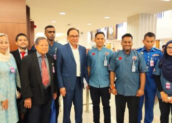 PENDAKI Malaysia Everest (ME 2023) sempat bertemu Seri Anwar Ibrahim di Bangunan Parlimen, Kuala Lumpur.