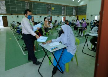 Pencapaian pelajar diukur secara holistik dan bukan akademik semata-mata.