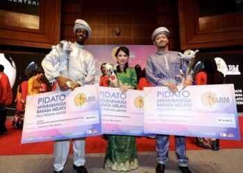 SEPATUTNYA sudah lama kita menjadikan bahasa Melayu yang merupakan bahasa negara sebagai bahasa yang bersifat antarabangsa.
