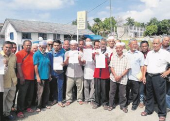 KEBANYAKAN peneroka tanah rancangan Felda lahir sekitar tahun 1940-an dan 1950-an yang kini berada dalam kategori warga emas. – GAMBAR HIASAN