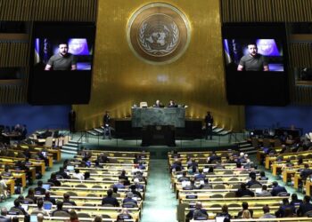 RAKAMAN video Presiden Ukraine, Volodymyr Zelensky menyampaikan ucapan pada Perhimpunan Agung Pertubuhan Bangsa-Bangsa Bersatu (UNGA) ke-77 di New York. - AFP