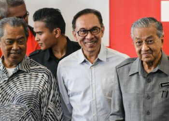 Tun Dr. Mahathir Mohamad mengumumkan beliau mahu jumpa Anwar Ibrahim tawar kerjasama pada PRU15.