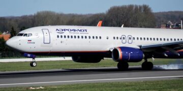 PESAWAT Aeroflot milik Russia mendarat di Lapangan Terbang Brussels di Zaventem, Belgium.-AFP