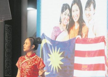 KEMAHIRAN kepetahan berbicara perlu diterapkan sejak usia muda.
