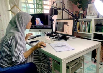 CABARAN kepada pendidik ialah mereka perlu bersedia untuk menggunakan teknologi bagi aktiviti pembelajaran dalam talian. – GAMBAR HIASAN/MOHD. HAFIZ ABD. MUTALIB