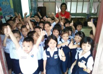 SEMUA pihak diminta menghentikan polemik berhubung kewujudan sekolah vernakular di negara ini. - GAMBAR HIASAN