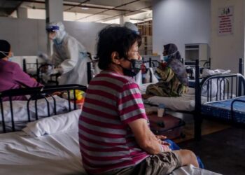 TINDAKAN menyisihkan pesakit Covid-19 adalah tidak wajar. – GAMBAR HIASAN/AFIQ RAZALI