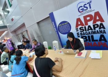 Kerajaan perlu bertegas mendapatkan hutang GST bernilai RM2.1 bilion. – UTUSAN/FAUZI BAHARUDIN