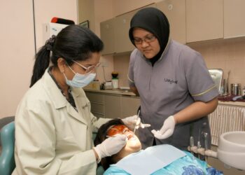 BERJUMPALAH dengan doktor gigi dengan kerap, sekurang-kurangnya sekali setahun.