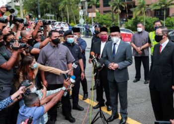 BARISAN pimpinan pembangkang harus menerima kenyataan bahawa pengundi semakin bijak menilai parti politik yang benar-benar bekerja untuk rakyat dan negara.