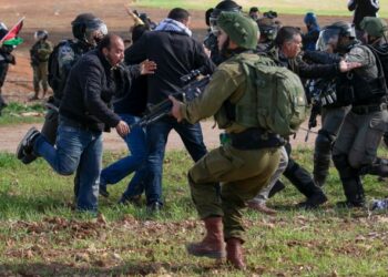 SUDAH lama penduduk Palestin menderita akibat kekejaman dan pencabulan hak asasi manusia oleh tentera Israel. – AFP