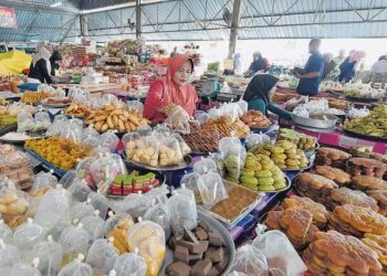 MENGURANGKAN pembaziran makanan pada bulan Ramadan boleh dicapai melalui perancangan yang betul. – GAMBAR HIASAN