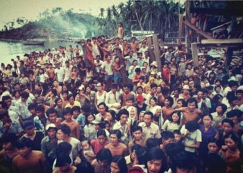 JASA baik Malaysia selama 12 tahun menempatkan pelarian Vietnam di Pulau Bidong, Terengganu bermula pada 1978 telah dibalas dengan demonstrasi berdarah pada awal 1990-an. - SUMBER INTERNET