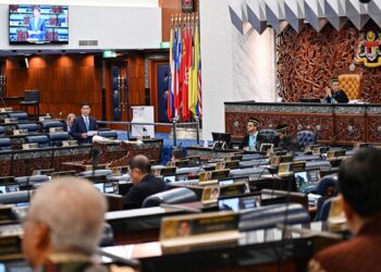 KERAJAAN terpaksa membayar gaji sebanyak RM16,000 sebulan kepada setiap 222 ahli Dewan Rakyat. – GAMBAR HIASAN/JABATAN PENERANGAN