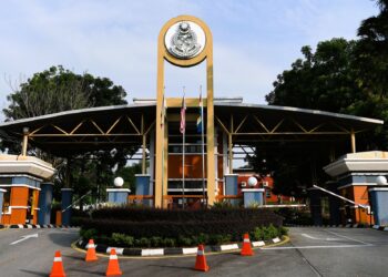 SELAIN proses sosialisasi, banduan di dalam penjara diberi peluang untuk mereka memperoleh dan mengembangkan kemahiran. – AFP