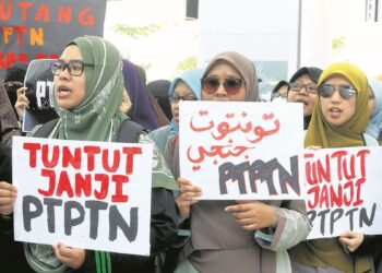 PINJAMAN Perbadanan Tabung Pendidikan Tinggi Nasional (PTPTN) telah memberi manfaat kepada 2.8 juta rakyat Malaysia. – GAMBAR HIASAN