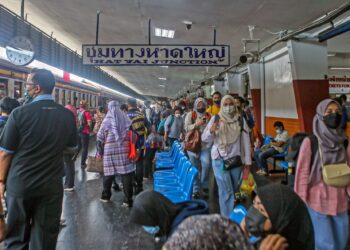 KEHADIRAN ramai pelancong Malaysia
di Hatyai, Thailand adalah perkara lumrah.
– UTUSAN/SHAHIR NOORDIN