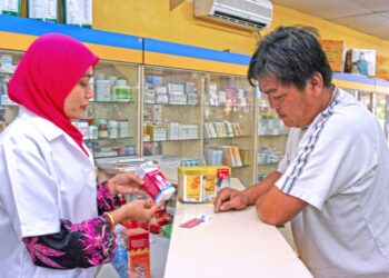 KERAJAAN perlu memperluaskan kemudahan membeli ubat-ubatan tanpa perlu preskripsi daripada doktor. – GAMBAR HIASAN