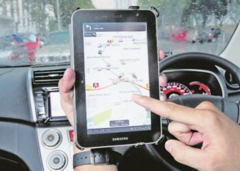 PIHAK atasan syarikat boleh memantau gerak-geri pekerja yang bekerja dari rumah melalui aplikasi Waze bagi mengelak penipuan dan ponteng.