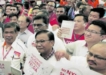 ISU-ISU nasional seperti soal integriti dan akauntabiliti tadbir urus kerajaan yang dibawa Pakatan Harapan (PH) gagal difahami oleh pengundi di peringkat bawah.