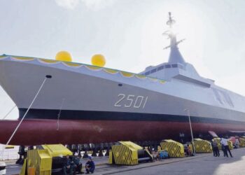 Kapal tempur pesisir pantai (LCS) Tentera Laut Diraja Malaysia (TLDM) yang tertangguh pembinaannya sejak beberapa tahun lalu.