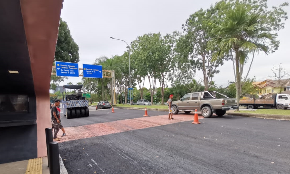 Bonggol Persiaran Tun Arshad Ayub